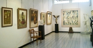 artiste contemporain de Peinture à l'huile - Galerie Andis à Indonesian
