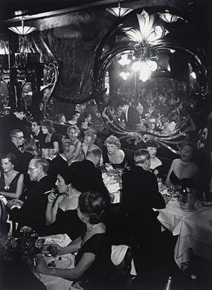 Brassai œuvre - Moulin rouge paris 1937