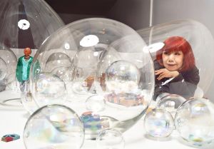 Tian He œuvre - Exposition sur scène de la série Bubble